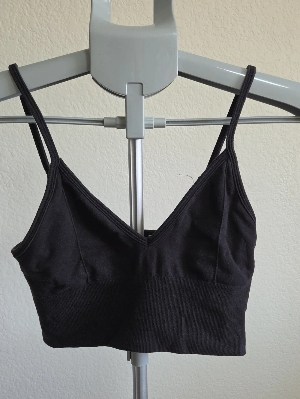 ALO Yoga Black Seamless V-Neck Bralette